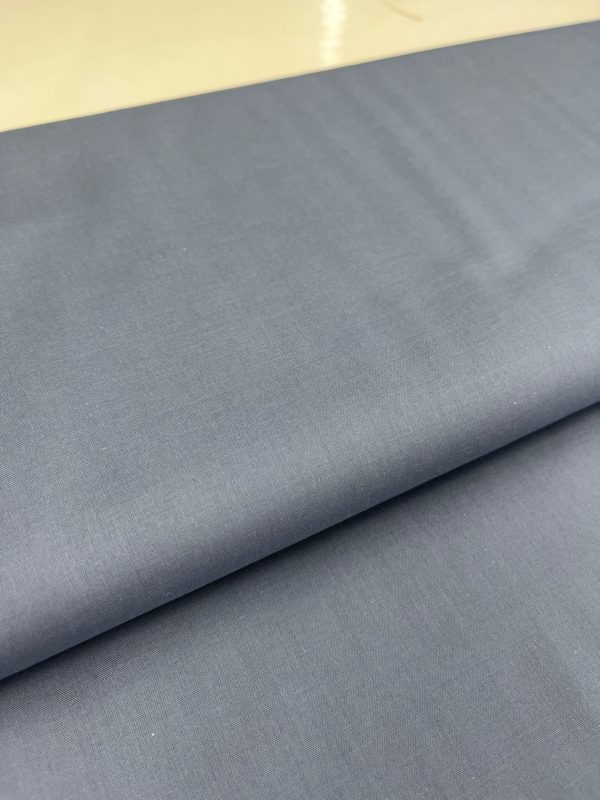 Voile Bio qualité supérieure gris bleu, très doux, parfait pour des chemisiers, blouses estivales ou doublures.