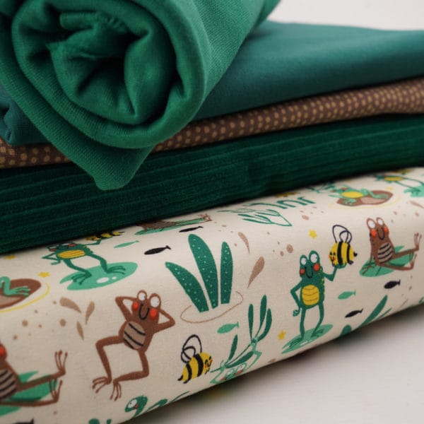 Jersey bio blanc cassé - vert motif grenouilles